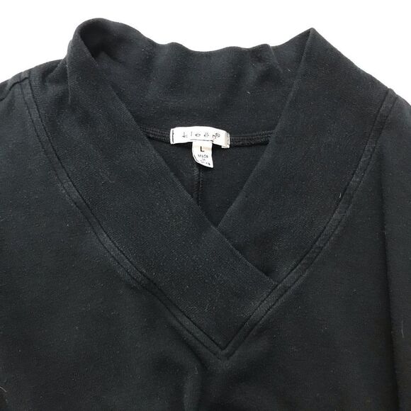 V-neck shark bite knit top - Picture 3 of 9